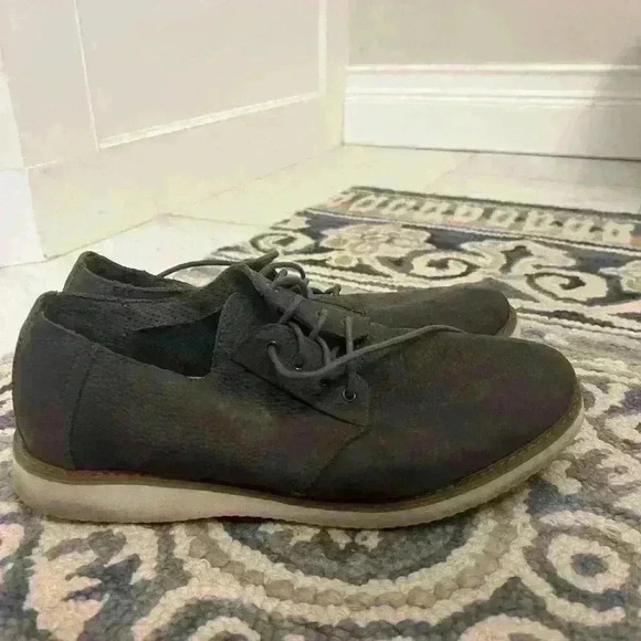 Toms Mens 10 main image 2